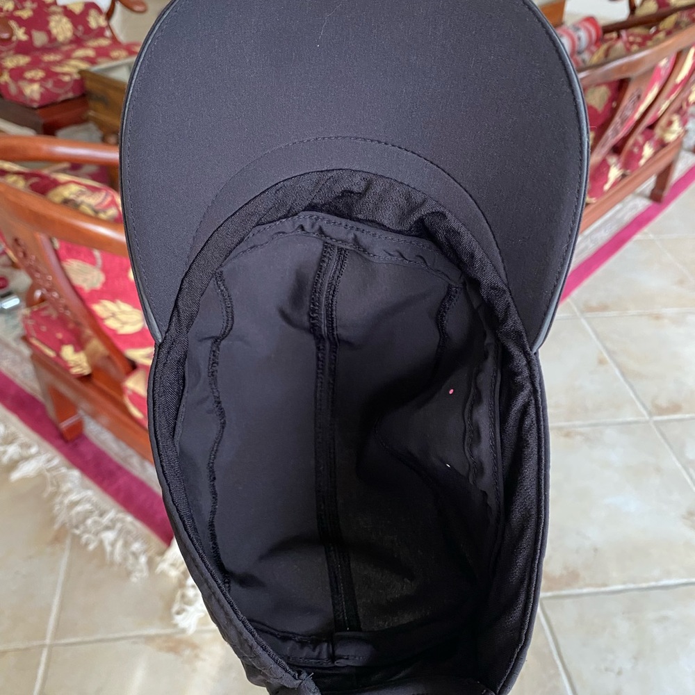 Lululemon hat - Picture 4 of 4